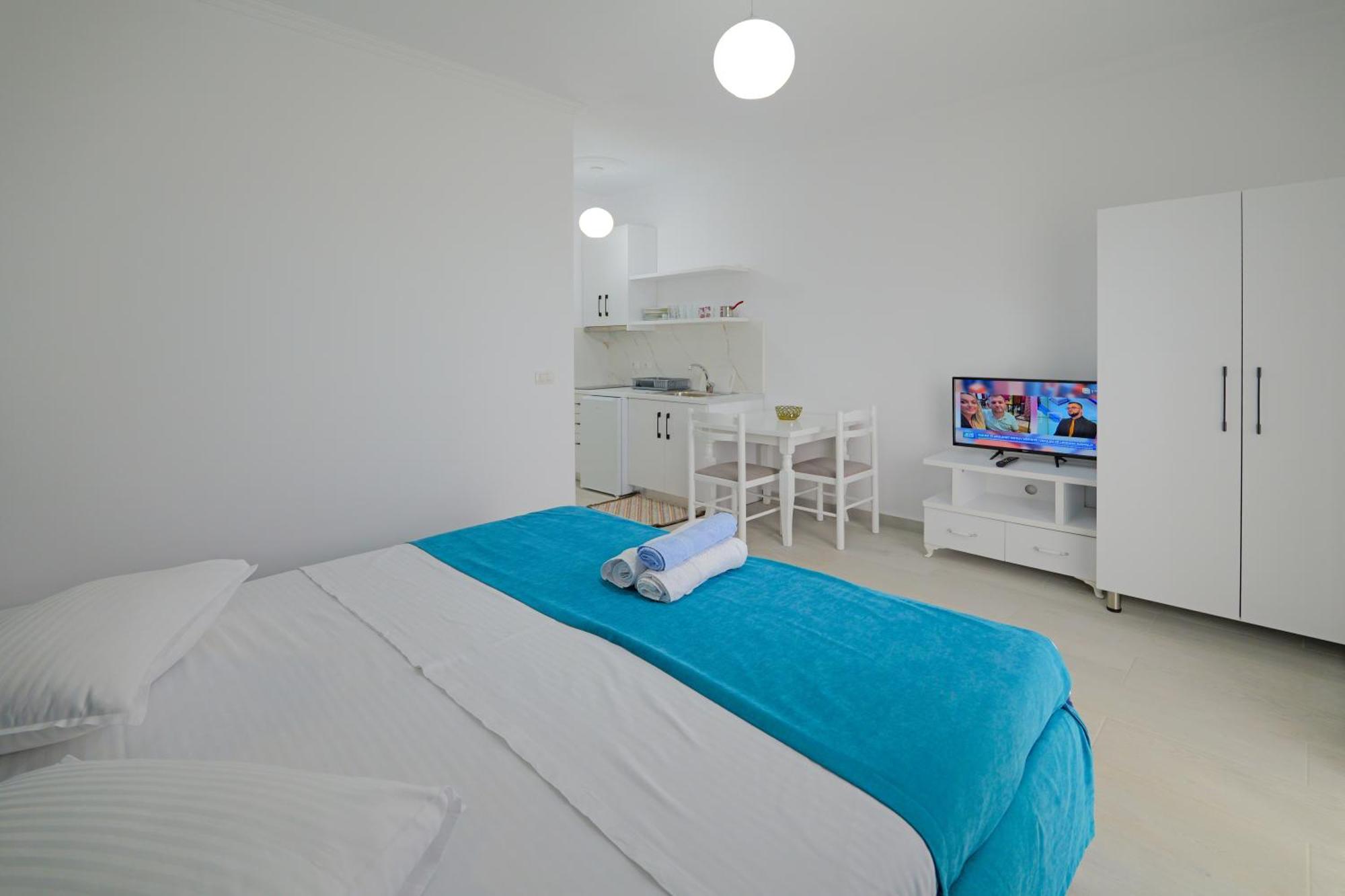 Vila Marina Apartments Sarande Exterior photo